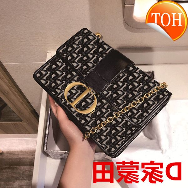 d family's new mengtian bag laohua saddle 30 canvas postman single shoulder slant cross axillary leather women's
d family's new mengtian bag laohua saddle 30 canvas postman single shoulder slant cross axillary leather women's
