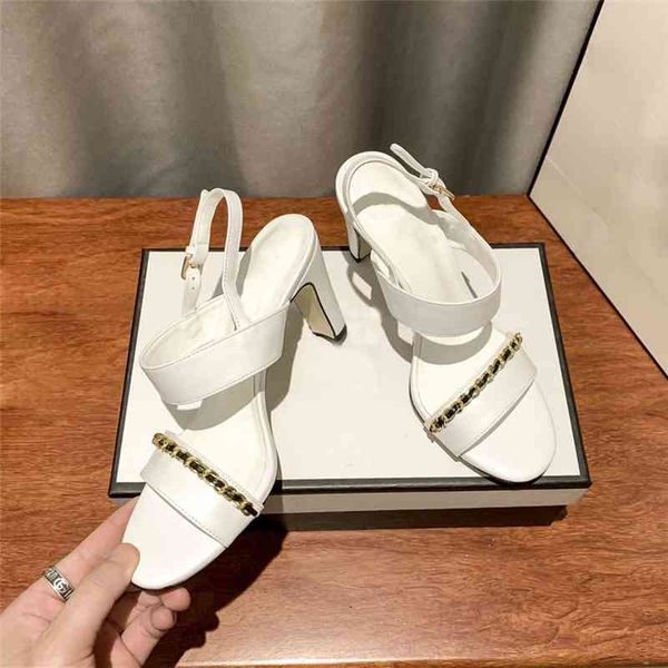 2021 summer new small fragrance belt buckle versatile middle heel open toe sandals thick button strap high women's shoes, Black
2021 summer new small fragrance belt buckle versatile middle heel open toe sandals thick button strap high women's shoes, Black