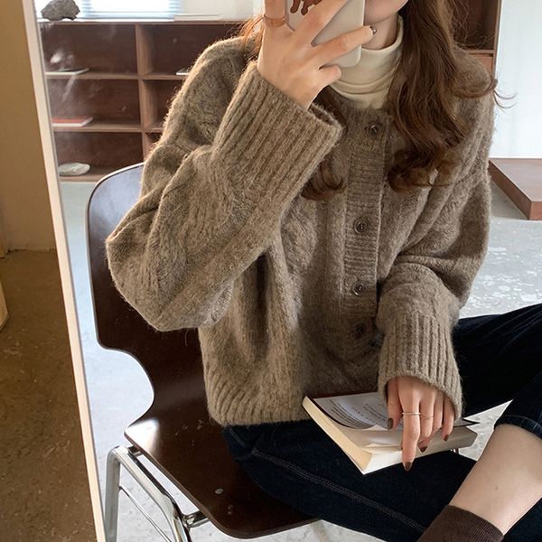 luxury women's jackets sweater coat women's autumn winter 2021 korean lazy style long sleeve loose short twist knitted cardigan, Black;brown
luxury women's jackets sweater coat women's autumn winter 2021 korean lazy style long sleeve loose short twist knitted cardigan, Black;brown
