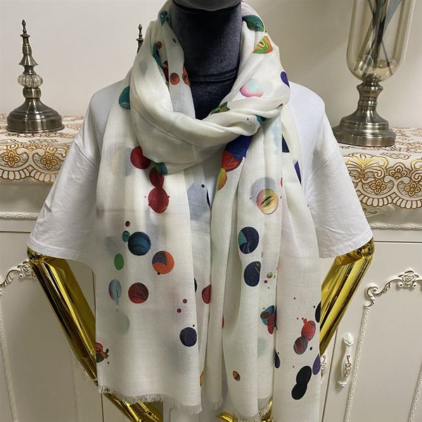 ladies scarf white color good quality 100% cashmere material thin and soft print long scarves for women big size 200cm -100cm, Blue;gray
ladies scarf white color good quality 100% cashmere material thin and soft print long scarves for women big size 200cm -100cm, Blue;gray