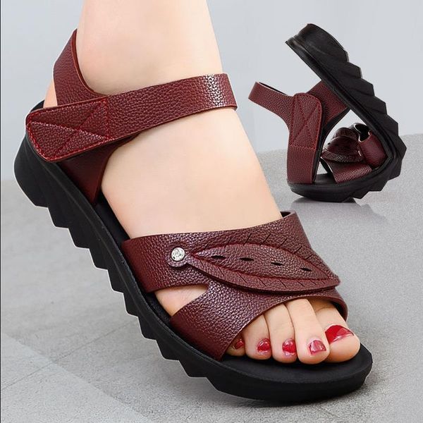 sandals 41, 42, 43 plus-size summer with flat heels for women and soft soles middle-aged elderly mothers, Black
sandals 41, 42, 43 plus-size summer with flat heels for women and soft soles middle-aged elderly mothers, Black