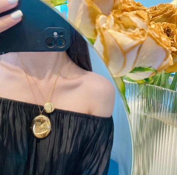 pendant necklaces simple design embossed carriage necklace war horse mirror opening and closing clavicle chain sweater, Silver
pendant necklaces simple design embossed carriage necklace war horse mirror opening and closing clavicle chain sweater, Silver