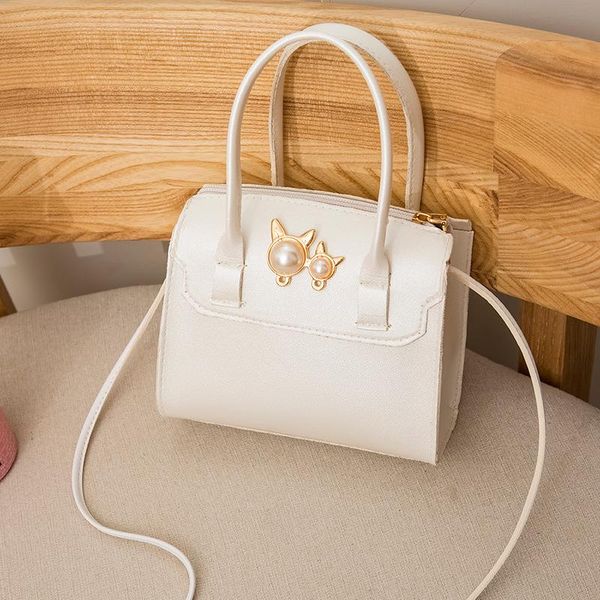 duffel bags 2021 fashion small bag mini handbag korean female pearl diagonal shoulder
duffel bags 2021 fashion small bag mini handbag korean female pearl diagonal shoulder