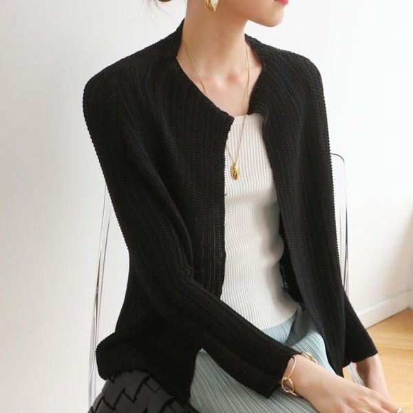 women's jackets miyake pleat spring and autumn temperament round collar korean version large size loose fashion cardigan coat, Black;brown
women's jackets miyake pleat spring and autumn temperament round collar korean version large size loose fashion cardigan coat, Black;brown