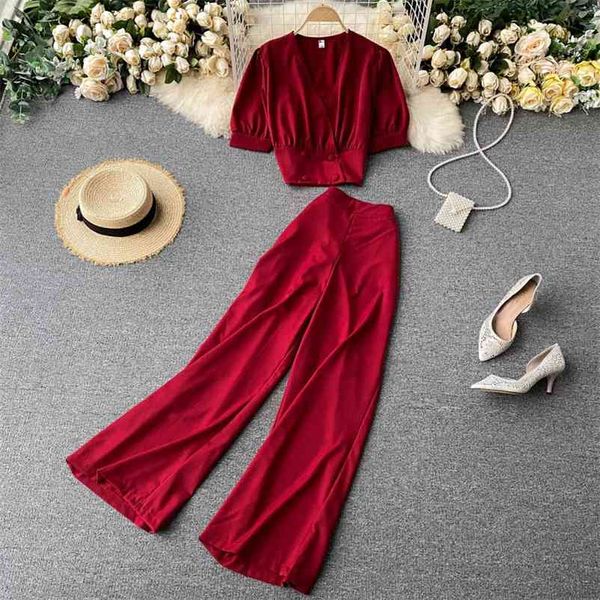 vintage women 2pcs set autumn v-neck short sleeve and wide leg high waist pants female green/yellow/red suit fashion 210426, White
vintage women 2pcs set autumn v-neck short sleeve and wide leg high waist pants female green/yellow/red suit fashion 210426, White