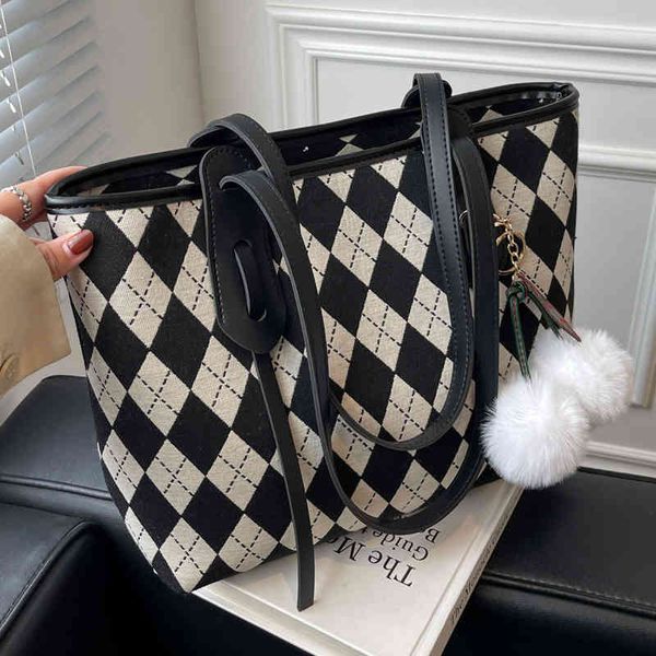 handbags bags this year, super are popular. women's high-capacity 2021 fashion texture single shoulder bag autumn and winter commuter t, Black;red
handbags bags this year, super are popular. women's high-capacity 2021 fashion texture single shoulder bag autumn and winter commuter t, Black;red