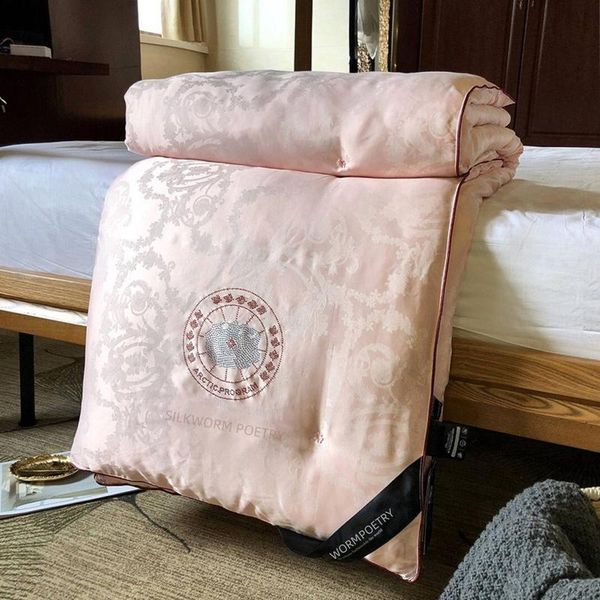 handmade silk quilt spring autumn queen size 200x230cm comfortable comforters & sets
handmade silk quilt spring autumn queen size 200x230cm comfortable comforters & sets