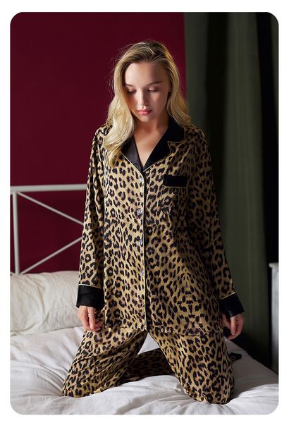 women's sleepwear silk pajamas women's spring autumn leopard long sleeve trousers home clothes cardigan lapel large size two piece, Black;red
women's sleepwear silk pajamas women's spring autumn leopard long sleeve trousers home clothes cardigan lapel large size two piece, Black;red