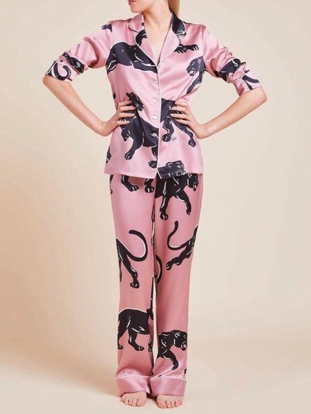 100% silk zebra print women pajamas lady long pants shorts shirt nightshirt casual home service sleepwear blouse women's two piece, White
100% silk zebra print women pajamas lady long pants shorts shirt nightshirt casual home service sleepwear blouse women's two piece, White