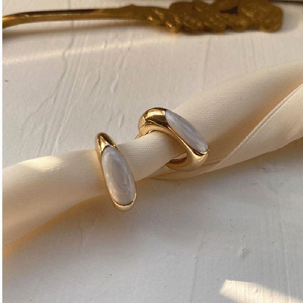 stud xialuoke s925 needle fashion geometric c type epoxy earrings for women elegant lady jewelry accessories 2021, Golden;silver
stud xialuoke s925 needle fashion geometric c type epoxy earrings for women elegant lady jewelry accessories 2021, Golden;silver