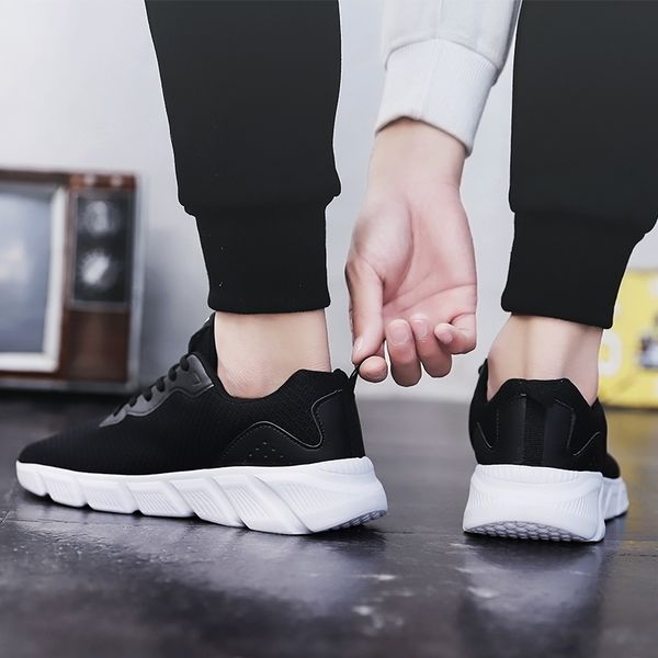2021 arrival running shoes sports for men women super light breathable mesh tennis outdoor sneakers big size 39-47 y-w705
2021 arrival running shoes sports for men women super light breathable mesh tennis outdoor sneakers big size 39-47 y-w705