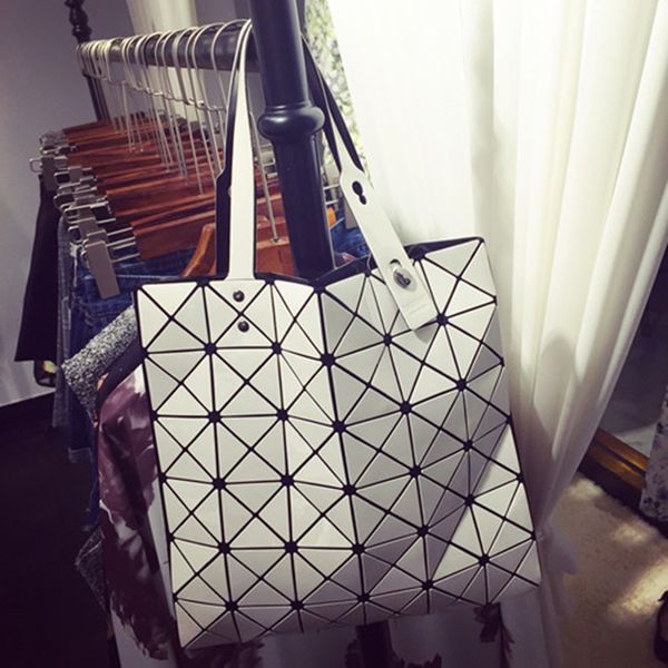 japan laser bag 2020 new womens bag geometric diamond quilted handbag shoulder bag fashion folding womens fashion
japan laser bag 2020 new womens bag geometric diamond quilted handbag shoulder bag fashion folding womens fashion