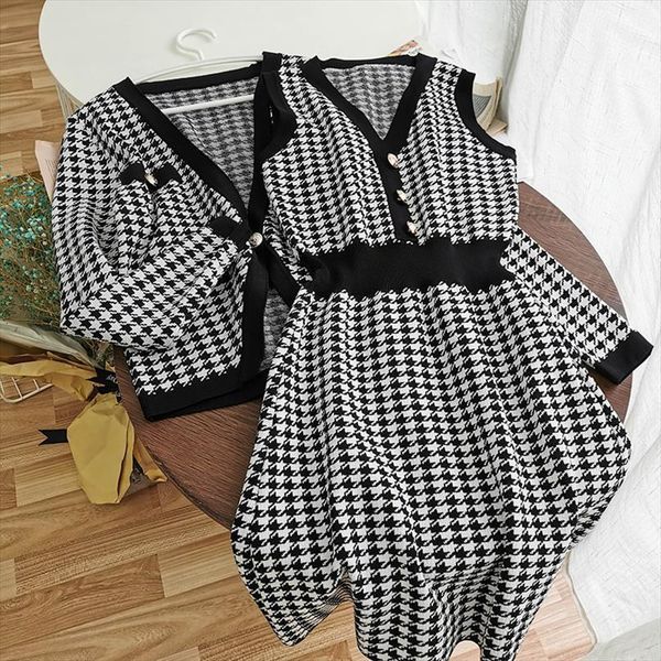 spring autumn houndstooth long sleeve womens tracksuits knitted jacket dress sweater set cardigan coat two piece elegan, Gray
spring autumn houndstooth long sleeve womens tracksuits knitted jacket dress sweater set cardigan coat two piece elegan, Gray