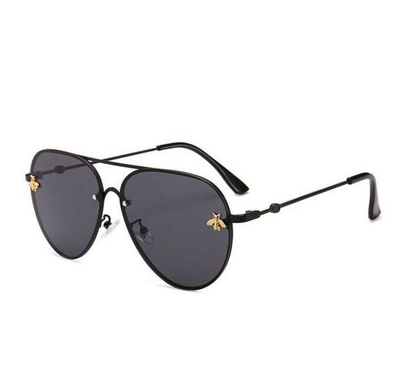 2021 brand design sunglasses women men designer good quality fashion metal oversized vintage female male uv400., White;black
2021 brand design sunglasses women men designer good quality fashion metal oversized vintage female male uv400., White;black