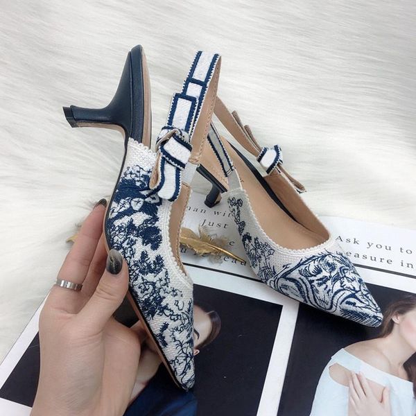 dress shoes high heel embroidered baotou bow stiletto ribbon sandals 2021 spring summer pointed toe single women fashion ladies pump, Black
dress shoes high heel embroidered baotou bow stiletto ribbon sandals 2021 spring summer pointed toe single women fashion ladies pump, Black