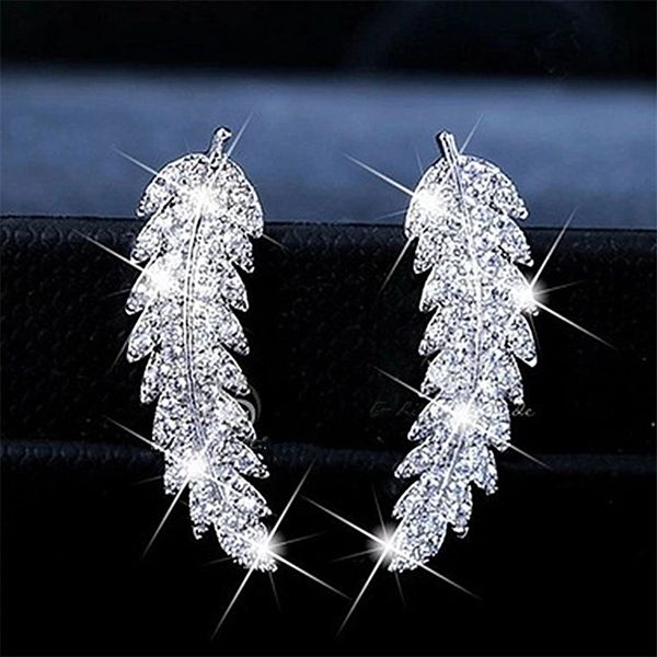 feather crystal earring luxury wedding party jewelry for women ear decoration 2021 leaves shape gorgeous stud earrings sexy, Golden;silver
feather crystal earring luxury wedding party jewelry for women ear decoration 2021 leaves shape gorgeous stud earrings sexy, Golden;silver
