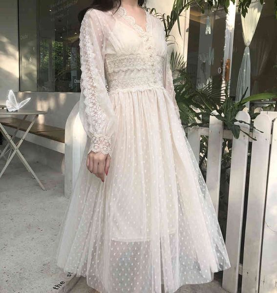 elegant lace v-neck dress women mesh patchwork long sleeve dress women dress button front vintage evening dresses 210522, Black;gray
elegant lace v-neck dress women mesh patchwork long sleeve dress women dress button front vintage evening dresses 210522, Black;gray