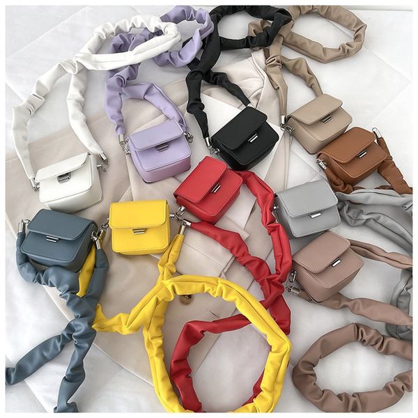 messenger mini female bag small summer trendy fold portable cloud new fashion 2020 square mftcs
messenger mini female bag small summer trendy fold portable cloud new fashion 2020 square mftcs