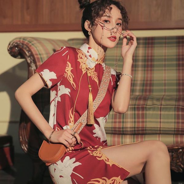 red cheongsam girl chinese style modern short 2021 summer fashion retro printed playful loose everyday split dress ethnic clothing
red cheongsam girl chinese style modern short 2021 summer fashion retro printed playful loose everyday split dress ethnic clothing