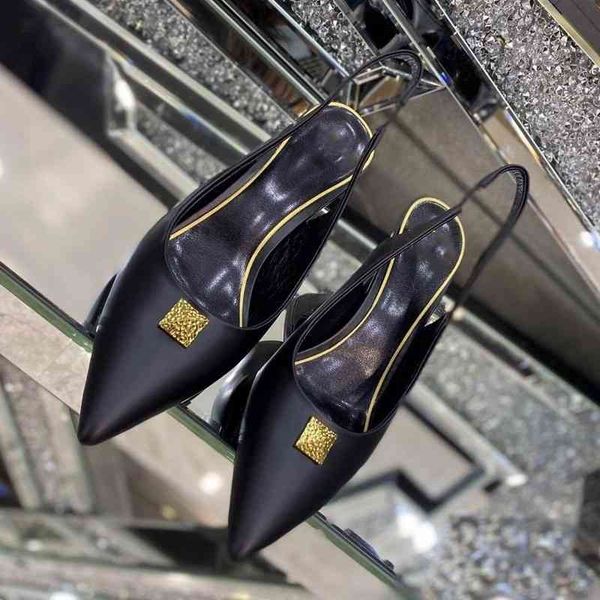 2021 summer new v family rivet high-heeled pointed baotou sandals women's thin heel cowhide one line belt back empty single shoe fashio, Black
2021 summer new v family rivet high-heeled pointed baotou sandals women's thin heel cowhide one line belt back empty single shoe fashio, Black