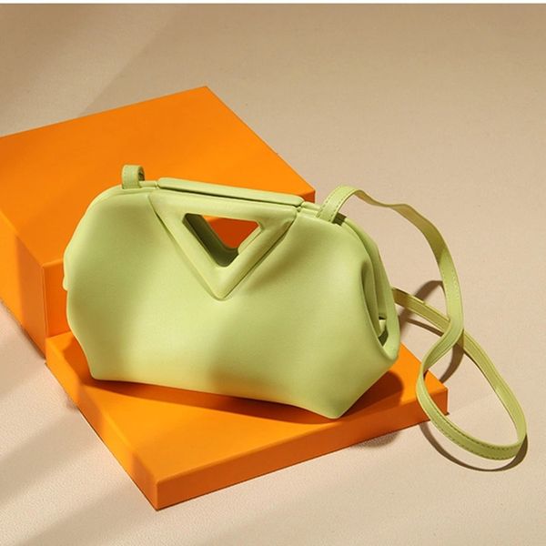 70% factory store 2021 candy color inverted triangle single shoulder messenger hand small yunduo dumpling bag
70% factory store 2021 candy color inverted triangle single shoulder messenger hand small yunduo dumpling bag