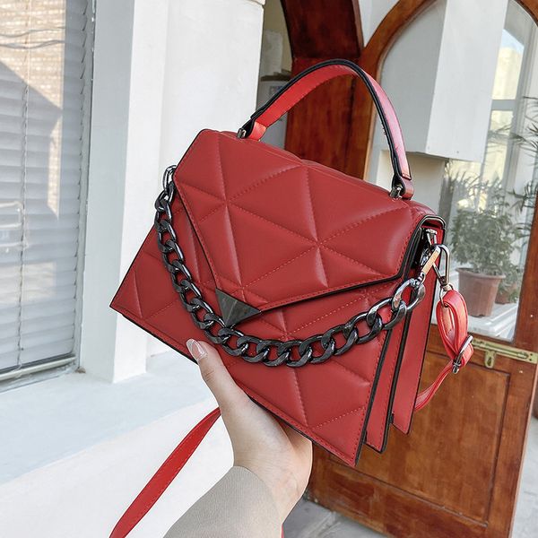 factory direct sale 75% off diamond lattice chain triangular cover women bags diagonal span single back women's bags
factory direct sale 75% off diamond lattice chain triangular cover women bags diagonal span single back women's bags