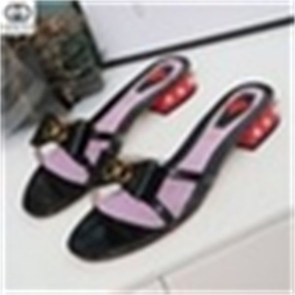 slippers designer shoes luxury slides women sandals casual mules handmade thongs walking tennis uoal, Black;white
slippers designer shoes luxury slides women sandals casual mules handmade thongs walking tennis uoal, Black;white