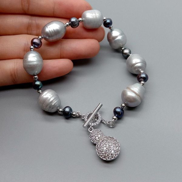 yygem full cz pave gourd charm natural cultured gray rice freshwater pearl black round bracelet toggle clasp, Golden;silver
yygem full cz pave gourd charm natural cultured gray rice freshwater pearl black round bracelet toggle clasp, Golden;silver