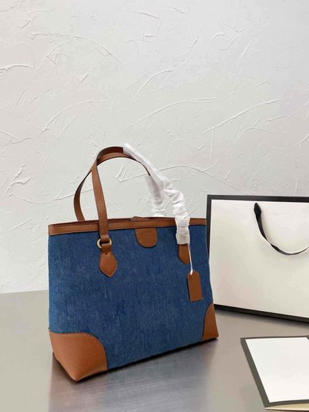 2021 retro large size shopping bag lady handbag, canvas and cowhide design letter imprint, fashion luxury
2021 retro large size shopping bag lady handbag, canvas and cowhide design letter imprint, fashion luxury