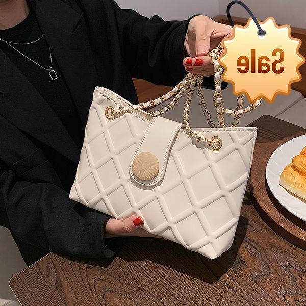 pu leather women's 2021 summer new style with messenger diana portable tote bag small xiangfeng lingge chain
pu leather women's 2021 summer new style with messenger diana portable tote bag small xiangfeng lingge chain