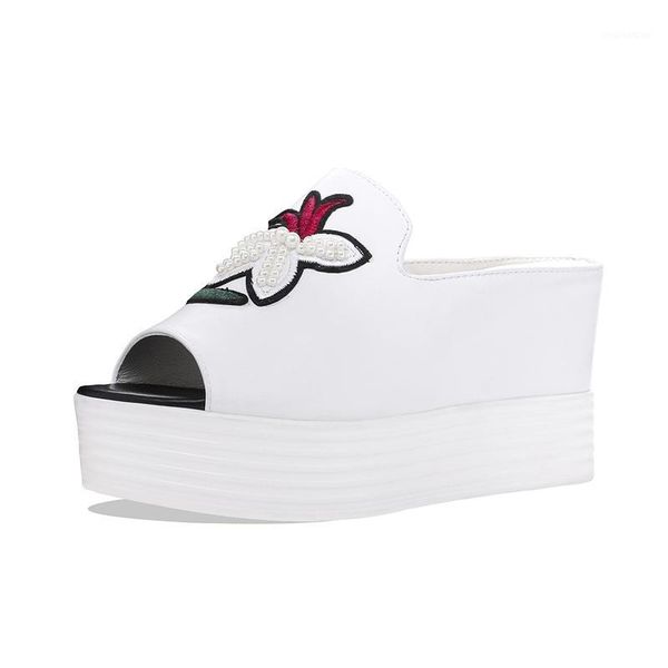 slippers large size 34-40 female summer fashion 2021 genuine leather women platform sandals1, Black
slippers large size 34-40 female summer fashion 2021 genuine leather women platform sandals1, Black