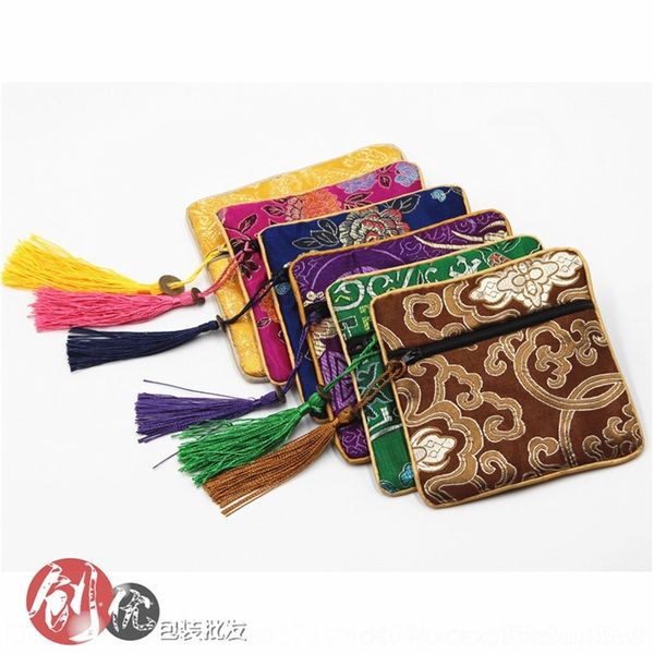 uzh1 silk packaging boxes small brocade boxes packaging jewelry jewelry buddha pearl hand string brocade bag packing bag, Black;white
uzh1 silk packaging boxes small brocade boxes packaging jewelry jewelry buddha pearl hand string brocade bag packing bag, Black;white