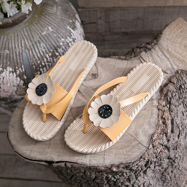 autumn and summer flip-flops female outer wear fashionable wear-resistant non-slip ladies sandals slippers, Black
autumn and summer flip-flops female outer wear fashionable wear-resistant non-slip ladies sandals slippers, Black