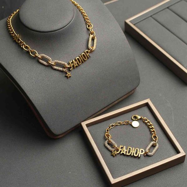 70% off luxury jewelry clavicle with thick chain letter necklace metal hip hop style personality fashion choker neck, Silver
70% off luxury jewelry clavicle with thick chain letter necklace metal hip hop style personality fashion choker neck, Silver
