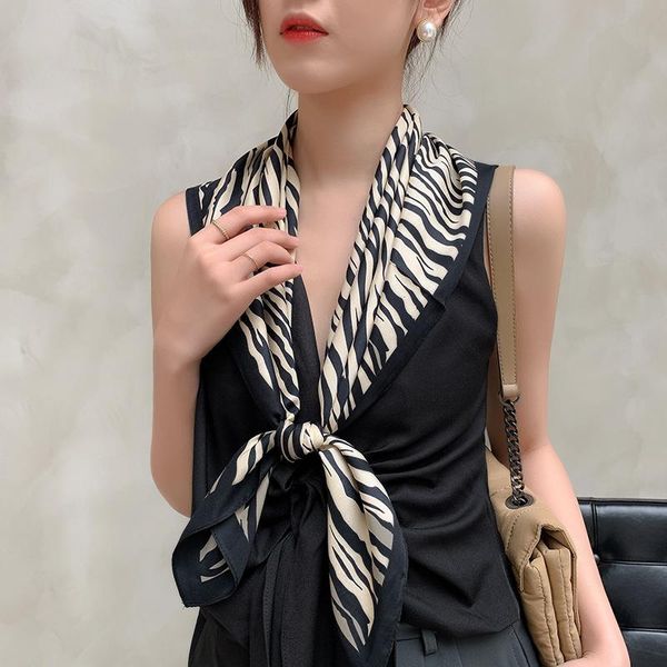 scarves 90cm * design scarf lady shawl printed silk felt headscarf square wrap 2021, Blue;gray
scarves 90cm * design scarf lady shawl printed silk felt headscarf square wrap 2021, Blue;gray
