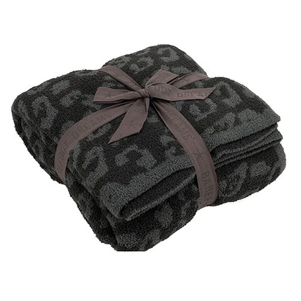 designer woolen blanket woven knitted leopard print jacquard half fleece cover blankets
designer woolen blanket woven knitted leopard print jacquard half fleece cover blankets