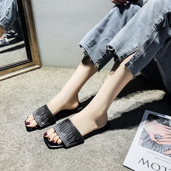 simple slippers female 2021 summer fashion rhinestone comfortable and cool set foot sandals, Black
simple slippers female 2021 summer fashion rhinestone comfortable and cool set foot sandals, Black