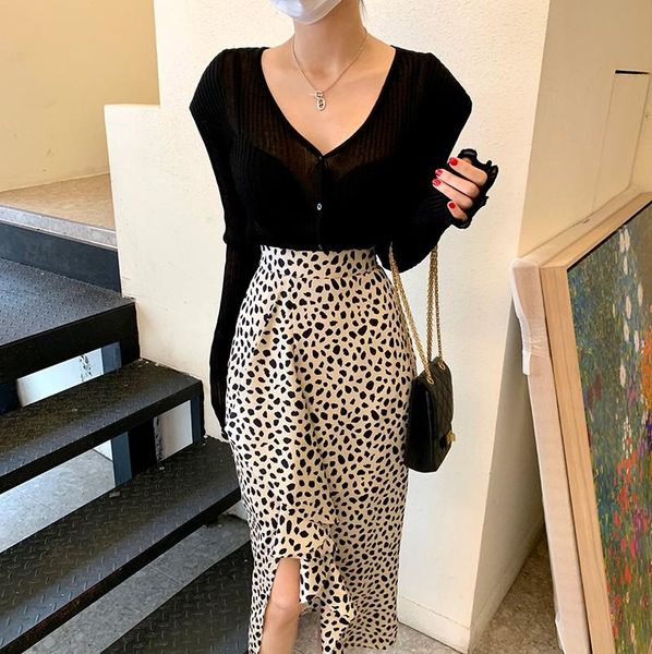 skirts summer elegant women's leopard print skirt with front slit ruffled high waist 2021 female clothing, Black
skirts summer elegant women's leopard print skirt with front slit ruffled high waist 2021 female clothing, Black