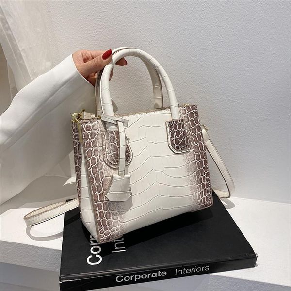 evening bags stone grain design shoulder bag for luxury handbags women designer 2021 fashion trend pu leather messenger panelled sac
evening bags stone grain design shoulder bag for luxury handbags women designer 2021 fashion trend pu leather messenger panelled sac
