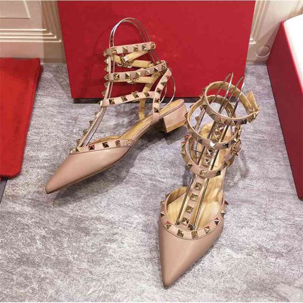 sandals summer pointed toe low heels women v home rivets strap thick mid heel sandals, Black
sandals summer pointed toe low heels women v home rivets strap thick mid heel sandals, Black