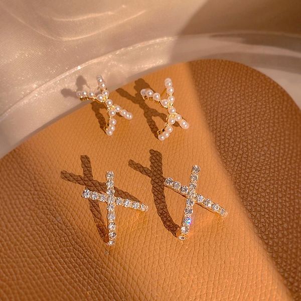 stud trendy geometric cross pearls earrings for women girl korean fashion jewelry s925 needle zircon birthday party gift, Golden;silver
stud trendy geometric cross pearls earrings for women girl korean fashion jewelry s925 needle zircon birthday party gift, Golden;silver