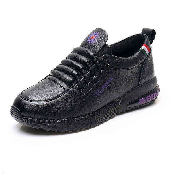 autumn mother's sports sho women's leather soft sole leisure anti-skid middle-aged ox tendon increased
autumn mother's sports sho women's leather soft sole leisure anti-skid middle-aged ox tendon increased