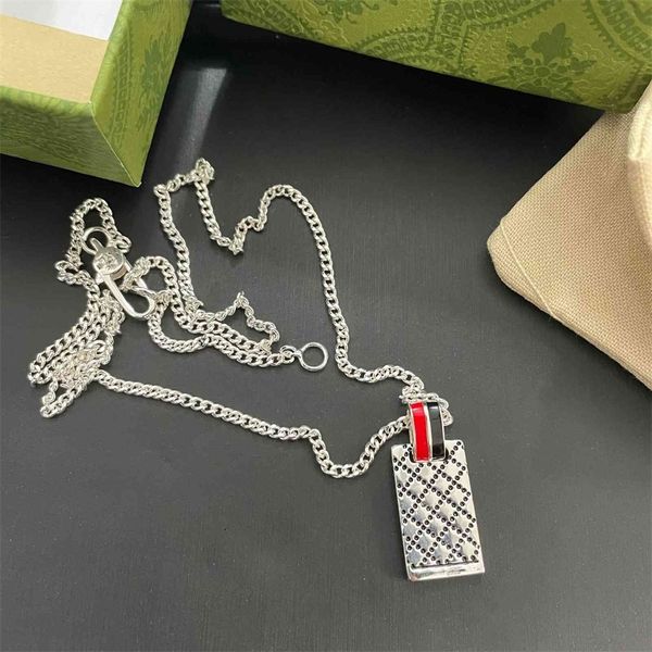 rectangular lingge necklace drop glue red color pendant couple's clavicle chain sweater, Golden;silver
rectangular lingge necklace drop glue red color pendant couple's clavicle chain sweater, Golden;silver