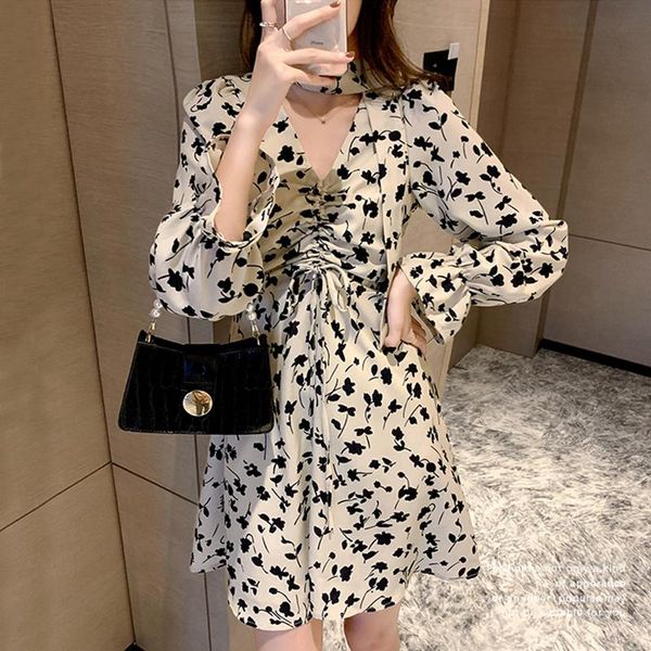 casual dresses women long sleeved dress autumn vestidos 2021 french v neck floral print chiffon ladies elegant fashionable, Black;gray
casual dresses women long sleeved dress autumn vestidos 2021 french v neck floral print chiffon ladies elegant fashionable, Black;gray