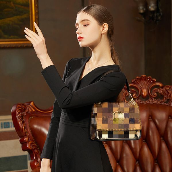 fashion mollakoco handbags 2021mkj new light luxury retro one-shoulder messenger bag hollow hit color underarms
fashion mollakoco handbags 2021mkj new light luxury retro one-shoulder messenger bag hollow hit color underarms
