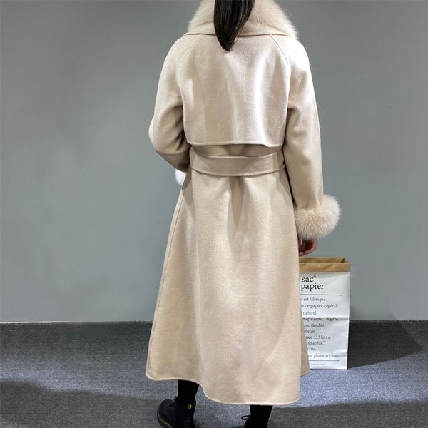 women's jackets cashmere wool coat with a fur collar, double face, natural, real , fashion, loose, medium length, mainly pocket and bel, Black;brown
women's jackets cashmere wool coat with a fur collar, double face, natural, real , fashion, loose, medium length, mainly pocket and bel, Black;brown