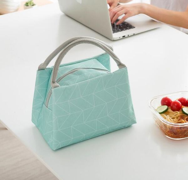 simple portable waterproof insulation bag insulated lunch box thickened with rice organizer, Blue;pink
simple portable waterproof insulation bag insulated lunch box thickened with rice organizer, Blue;pink