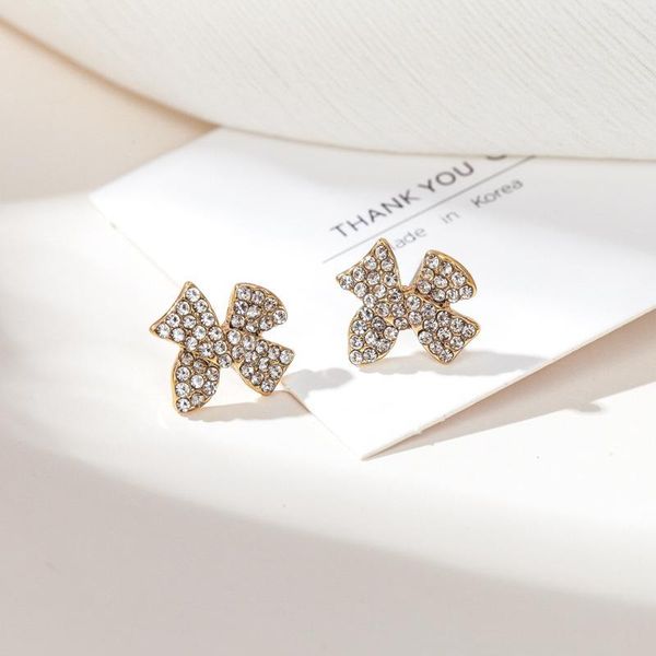 stud shiny crystal butterfly earrings silver color needle sparkling bow knot ear jewelry zircon women party luxury, Golden;silver
stud shiny crystal butterfly earrings silver color needle sparkling bow knot ear jewelry zircon women party luxury, Golden;silver