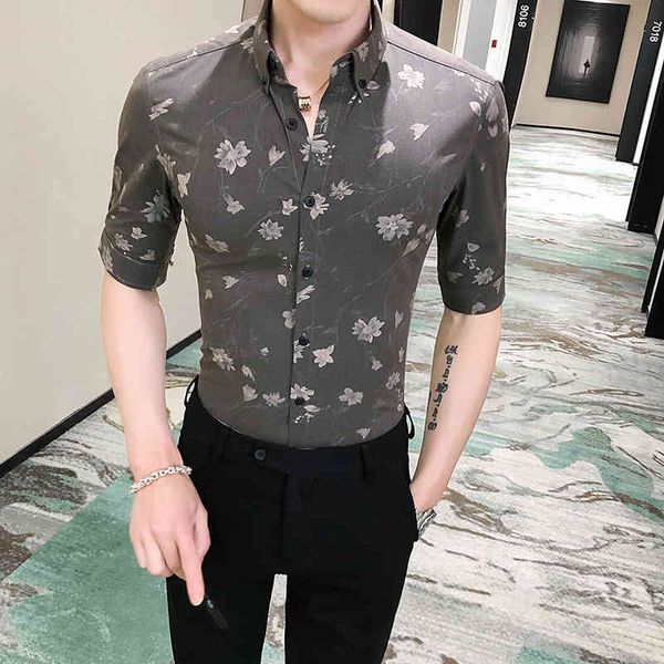 men's casual shirts british style summer of floral shirt brand half sleeve printed for men fine fitting homme streetwear blouse kub5, White;black
men's casual shirts british style summer of floral shirt brand half sleeve printed for men fine fitting homme streetwear blouse kub5, White;black