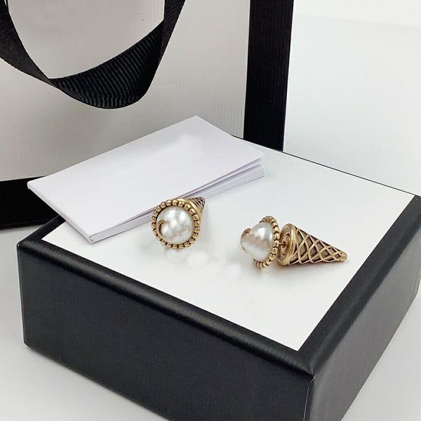 fashion pearl ice cream earrings stud classic letter charm pendant earring copper eardrop for women female lady luxury designer jewelry gift, Golden;silver
fashion pearl ice cream earrings stud classic letter charm pendant earring copper eardrop for women female lady luxury designer jewelry gift, Golden;silver